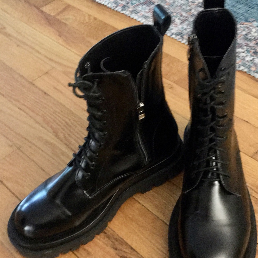 Ladies Combat Boots - Picture 3 of 3